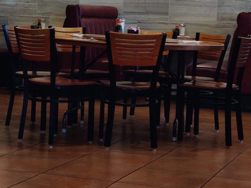 Little Dragon Chinese Restaurant interior